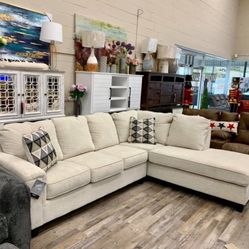 Abinger Natural RAF Sectional Ashley / couch /Living room set