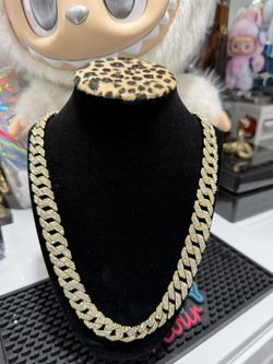 Iced Out Cuban Chain Necklace 