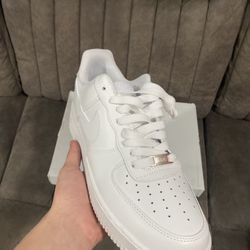 White Airforces 