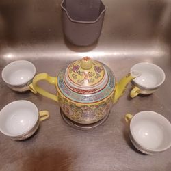 ORIENT TEAPOT ^ TEACUP, 5 PIECE TOTAL EXCELLENT CONDITION ONLY PICK UP 