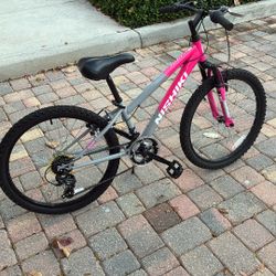 Nishiki Pueblo 24 Girls Mountain Bike