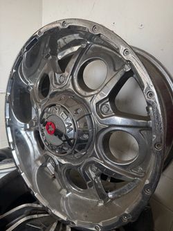 Tundra 5 lugs 20 inch wheels 5x150