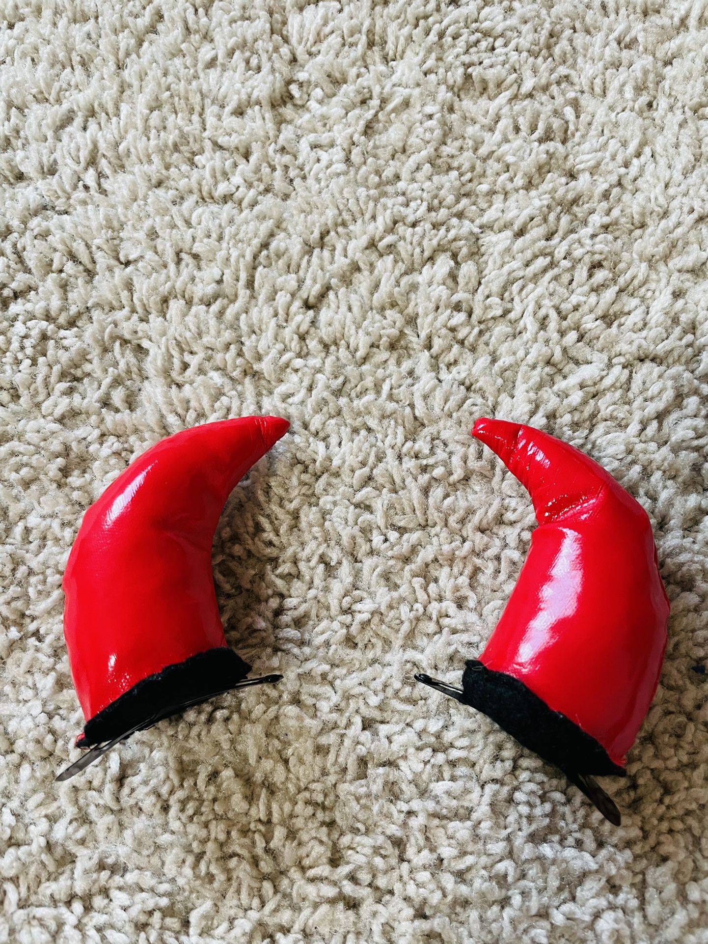 Devil Horn Clips