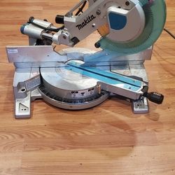 Makita 10" Dual Bevel Sliding Miter Saw