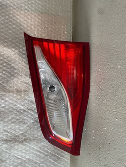 2018-2020 Chevy equinox right trunk light