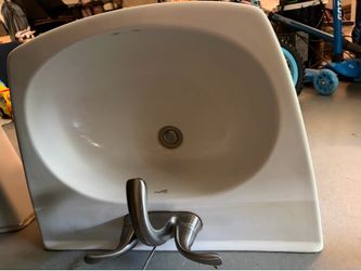Bathroom pedestal