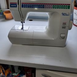 White Blue jeans Machine Model #1977