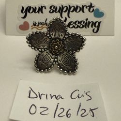 James Avery Ring Size 6 Like New 