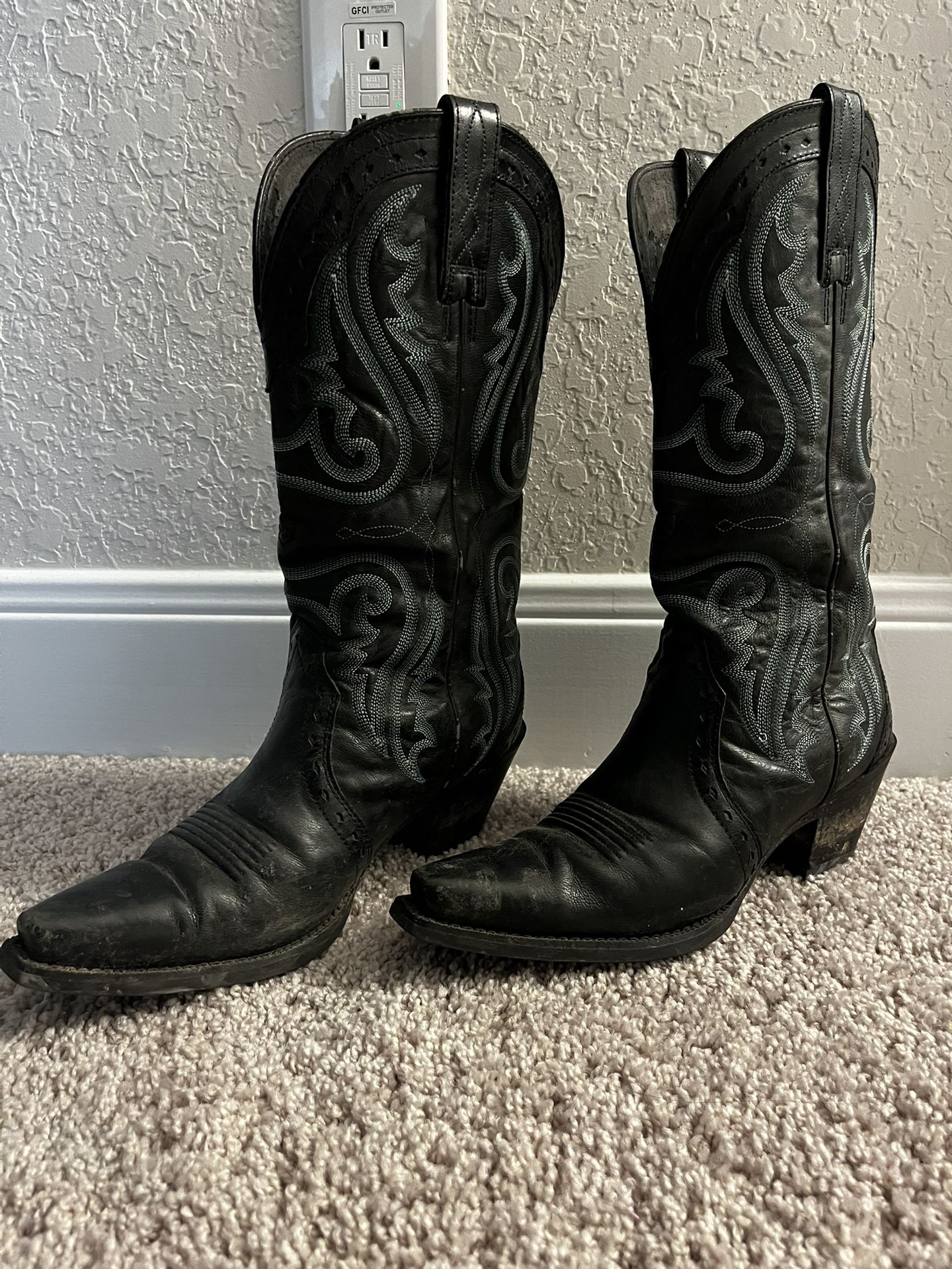 Black Leather Lariat Cowgirl Boots