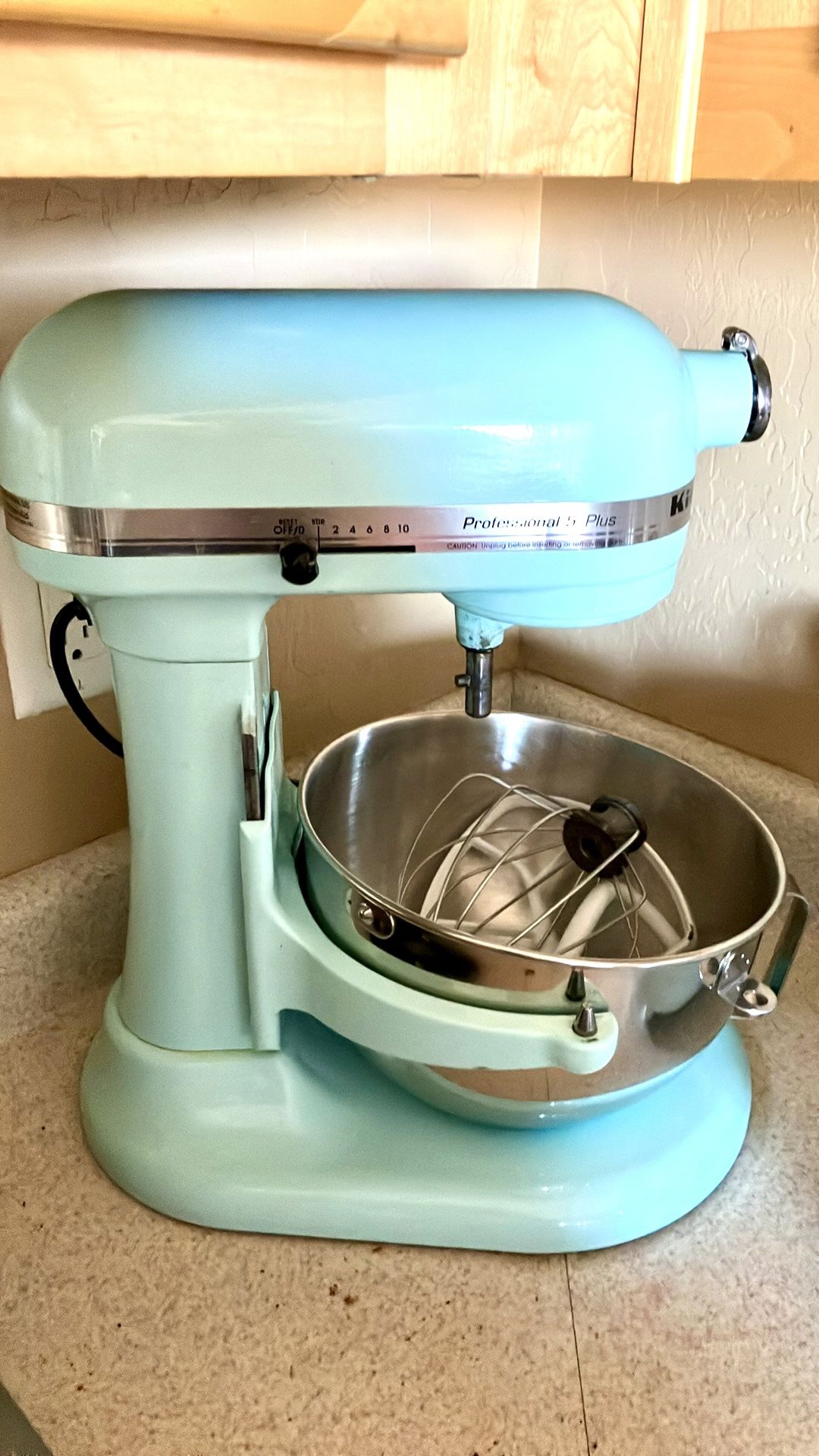 🩵 KitchenAid Professional 5 Plus Stand Mixer – Tiffany Blue