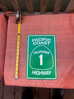 Tin sign