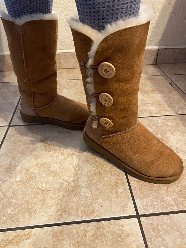UGG Boots Great For This Coming Winter ! 🥾😃
