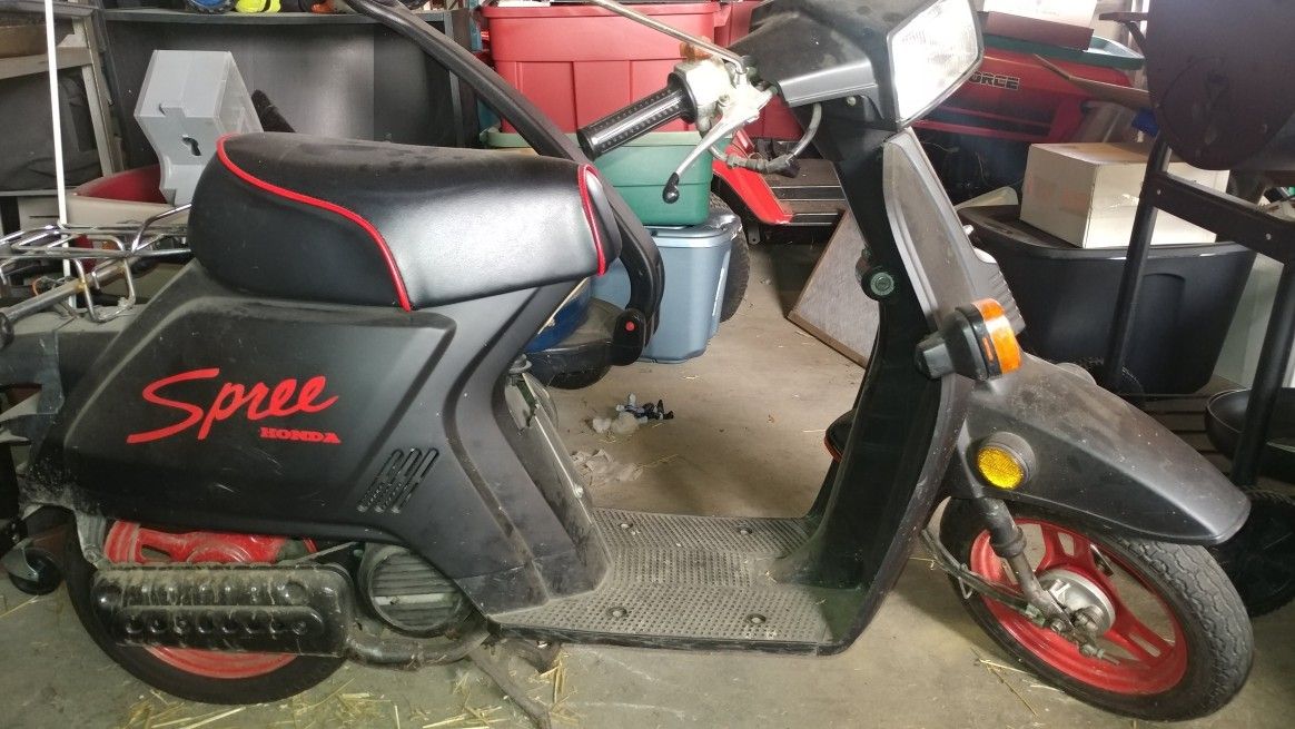 1986 Honda Spree custom matte/flat black