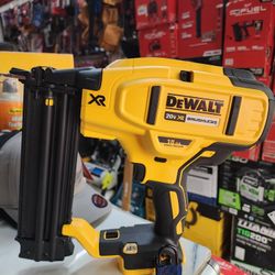 DEWALT 20V CORDLESS FINISH NAILER 18 GA XR BRUSHLESS $239