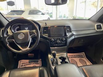 2021 Jeep Grand Cherokee Thumbnail