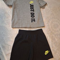 Nike Toddler 3T Shorts Set 