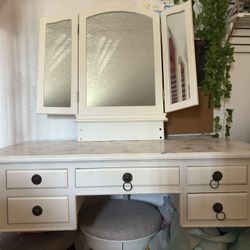 Vanity With Stool