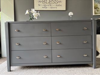 Beautiful dresser like  new great drawers 64”36”