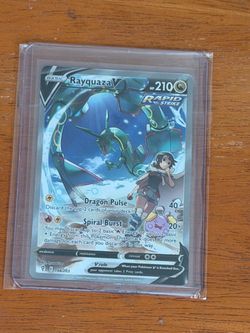 Rayquaza V Pokémon Card 194/203 Full Art