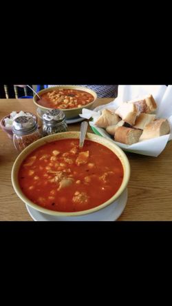 Menudo picoso y con pata hoy sábado solamente