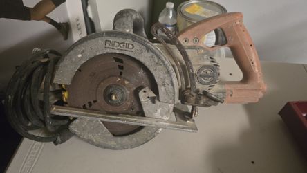 Ridgid R3210 15A 120V Corded Circular Saw C2