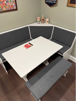 Breakfast nook
