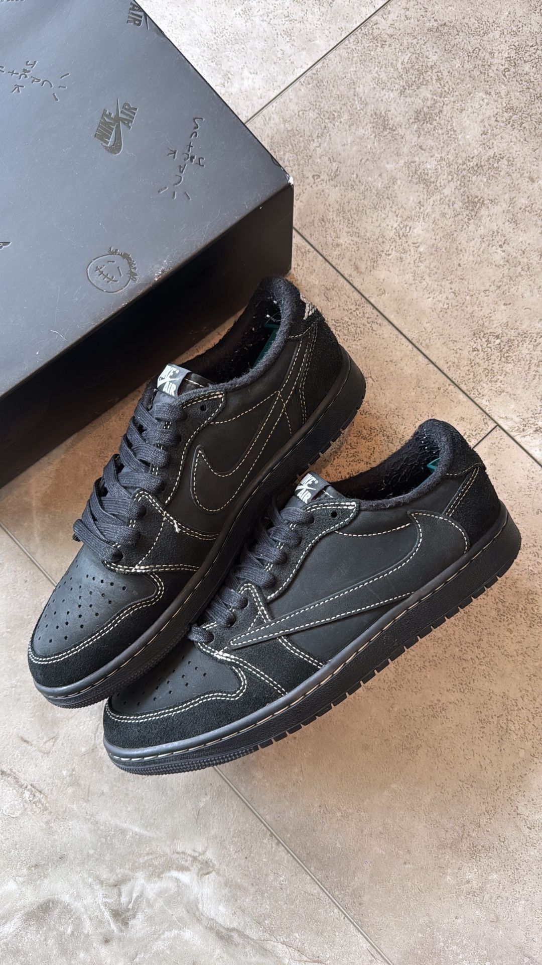 Jordan 1 Travis Scott Phantom 