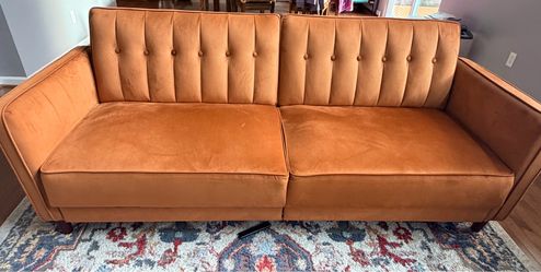 Beautiful sofa for sale, in excellent condition