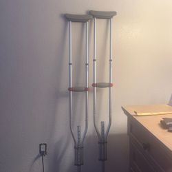 Crutches 