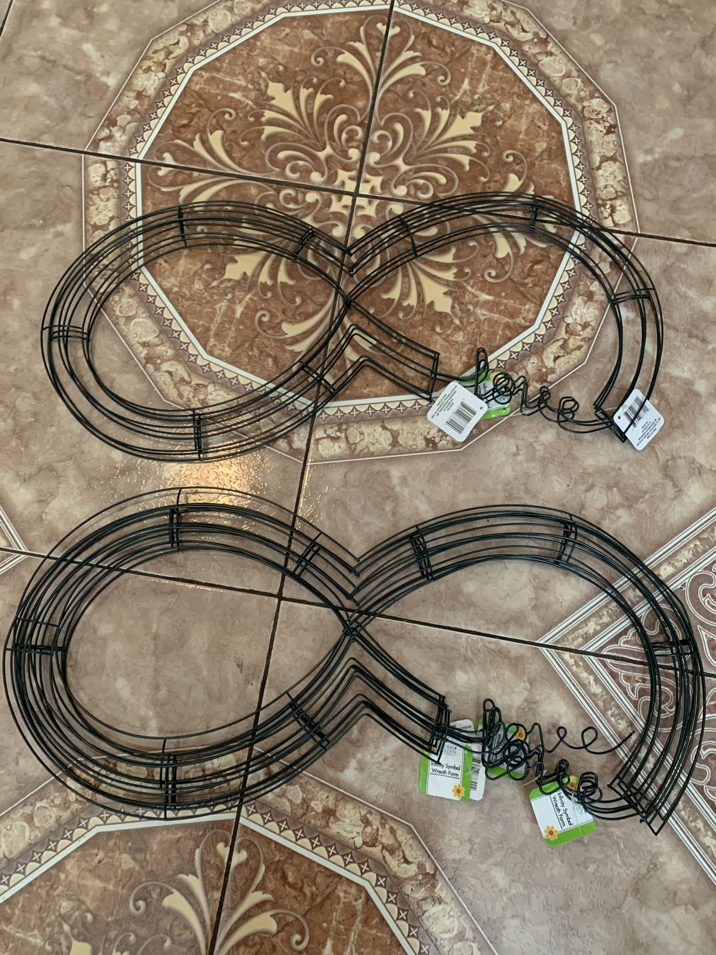 New Infinity Symbol Wreath Form