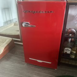 Retro Mini Fridge