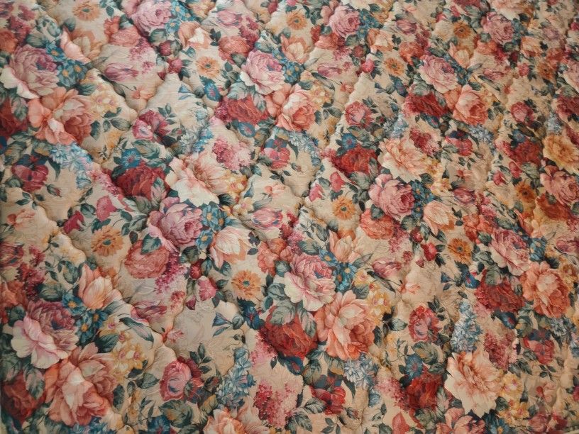 Queen Side Flower Mattress Theme