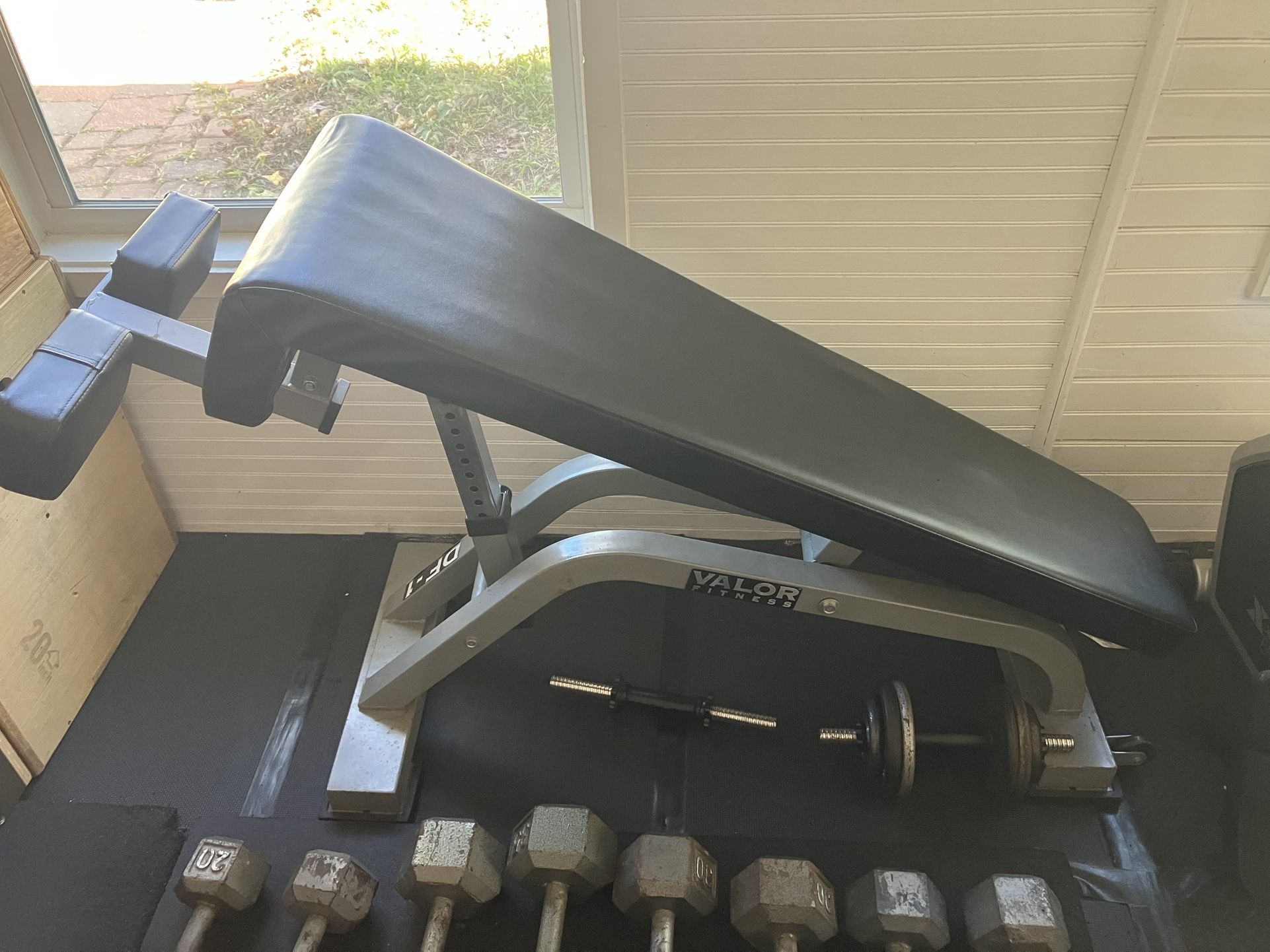 Adjustable Decline Bench
