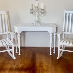**** Set of Two Rocking Chairs - Like New. Pls Read Description & See My Other Listings ****