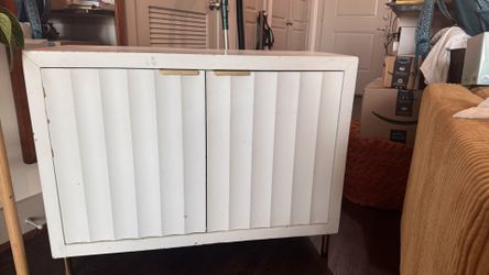 White Storage Hutch