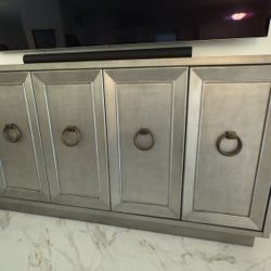 Havertys Credenza 