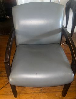 LEATHER CHAIR