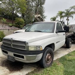 2001 Dodge Ram 2500 Flatbed 