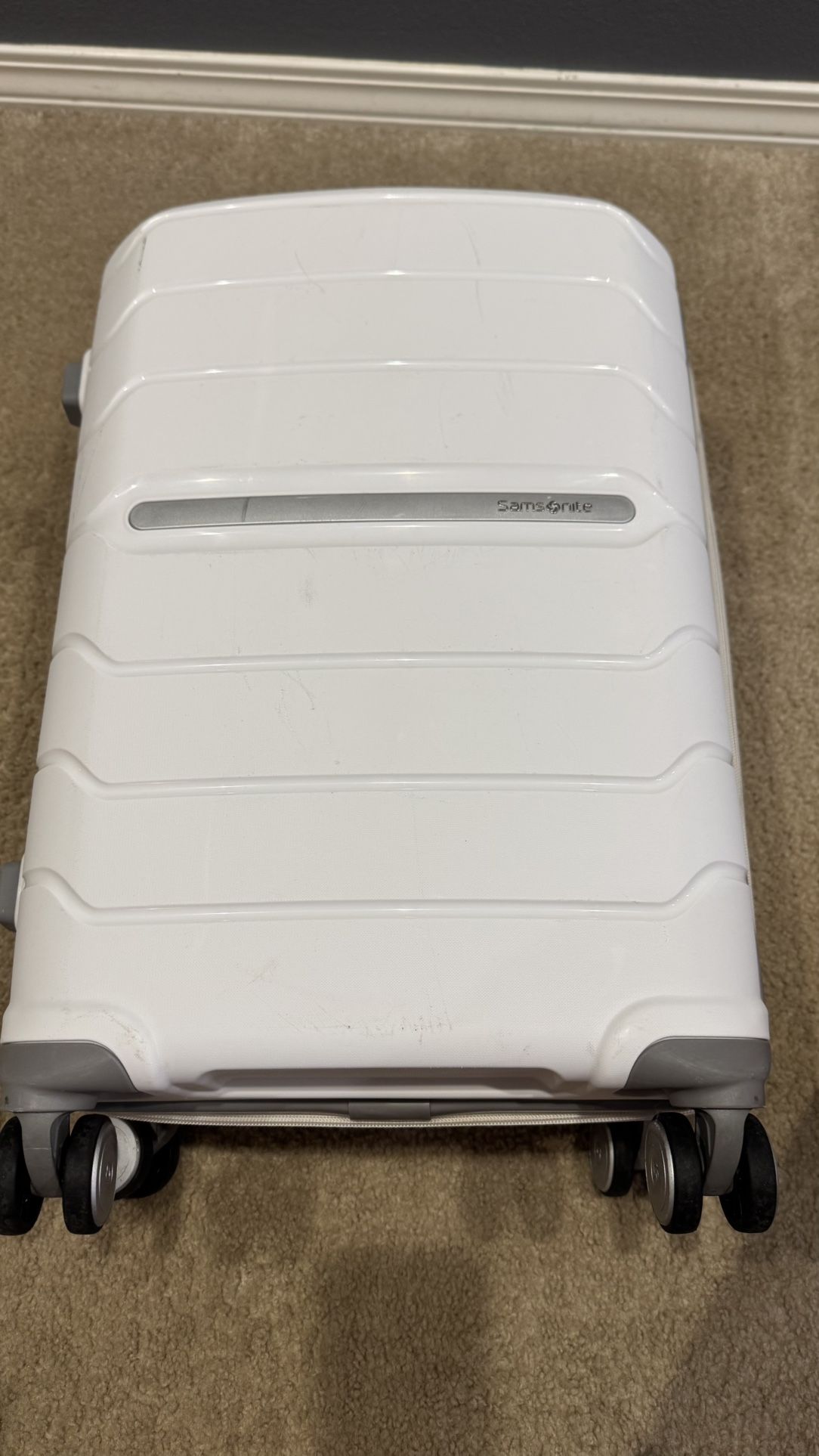 Samsonite - carry-on lodge