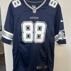 Ceedee Lamb Jersey 