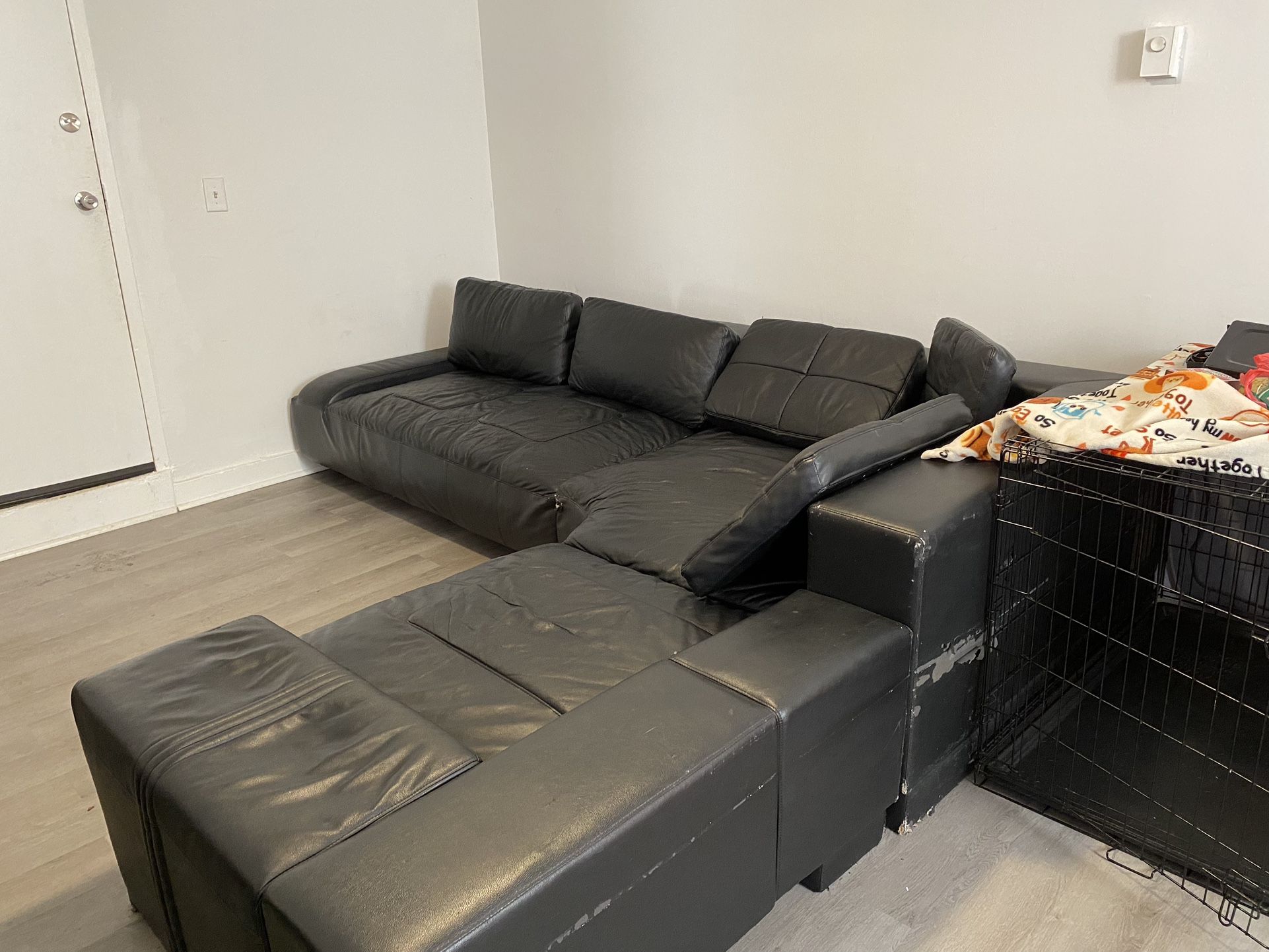 Black L Shapes sectional Couch 