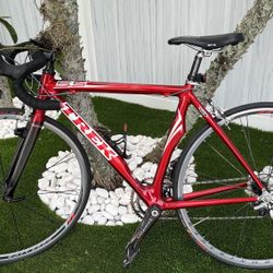 2006 Trek 5.5 Madone Carbon Frame Road Bike