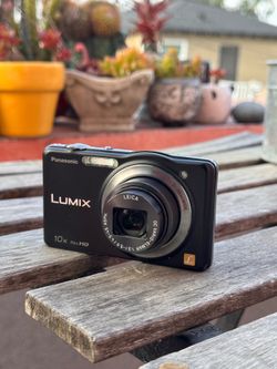 Panasonic sz7 Y2K digicam - Leica lens