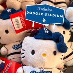 SOLDOUT Los Angeles Dodgers Plush Hello Kitty Bag Charm Keychain