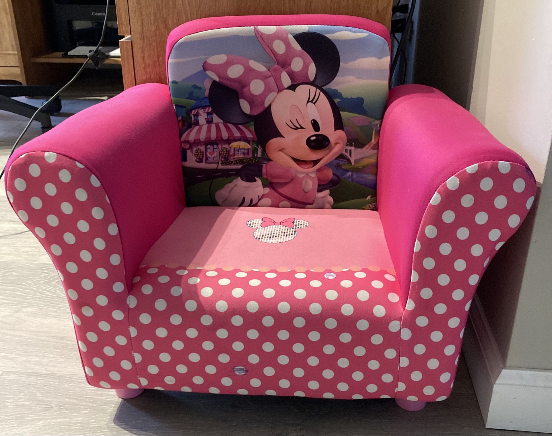 Minnie Mouse Upholstered Chair