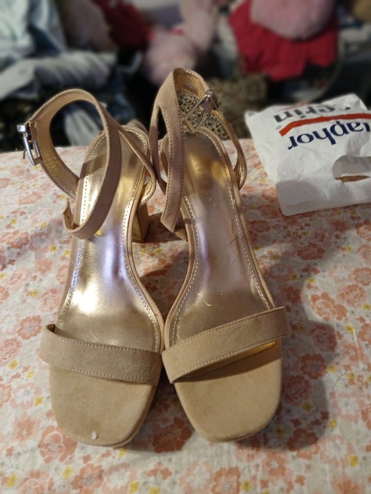 NEW Lds Pale Pink Suede   High Heel W Strap In Ankle 
