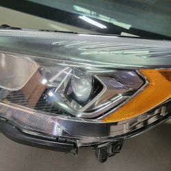  2017-2019 Ford Escape Headlight  OEM Projector Halogen w/LED DRL Driver EU Plug