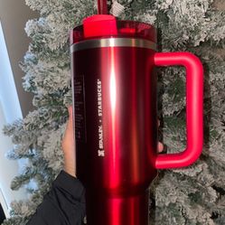 Starbucks Stanley Holiday Red Cup 40 OZ BRAND NEW for Sale in Beaumont, TX  - OfferUp