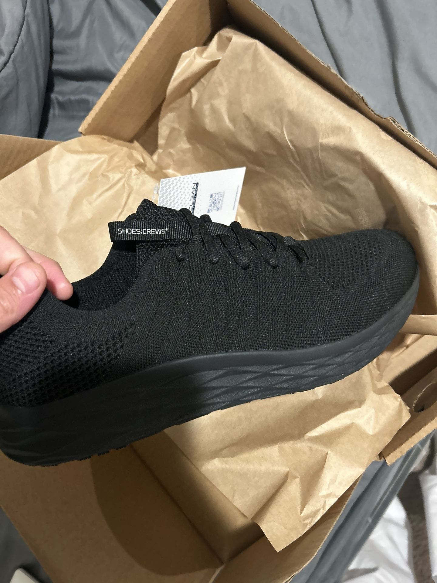 Size 11 Slip Resistant Shoes