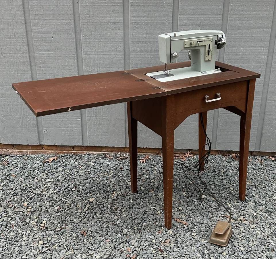 Vintage Sears Kenmore Sewing Machine Model 5185 With Table